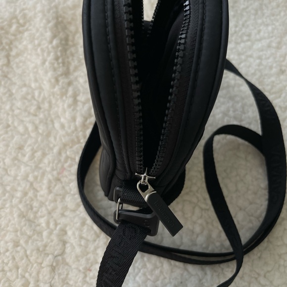 Lululemon Future Legacy Crossbody Bag - Picture 3 of 4